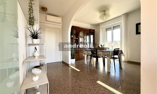 Casa singola In Vendita a Jesi