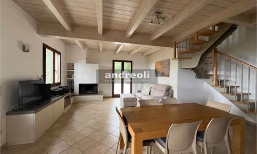 Casa singola In Vendita a Castelbellino